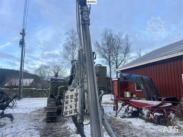 Soil drill Nemek 503 TXI drilling rig w/ low hours for age
