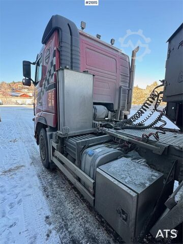 Standard tractor Volvo FH16 700 Combi Truck