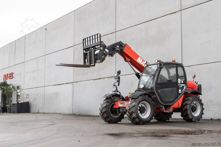 Agricultural telehandler Manitou MLT 629