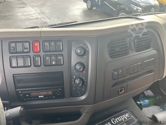 Flatbed truck with tarp DAF LF 260 16 TONNER PLANE MIT LBW, AUTOMATIK, E6