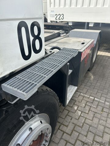 Zugmaschine CVS Ferrari TT2516