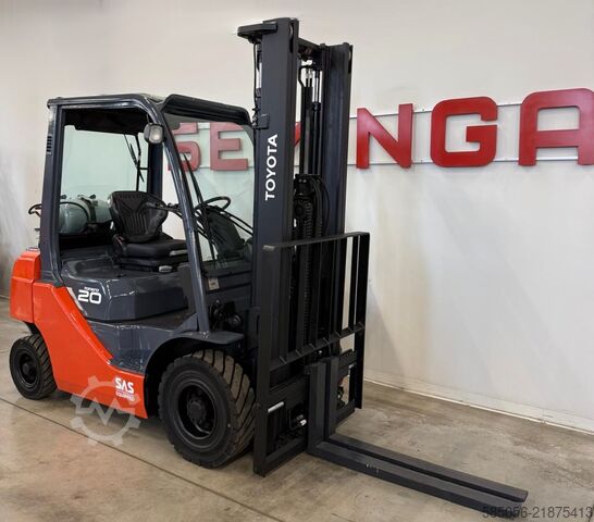Forklift Toyota 11153 - 02-8FGF20