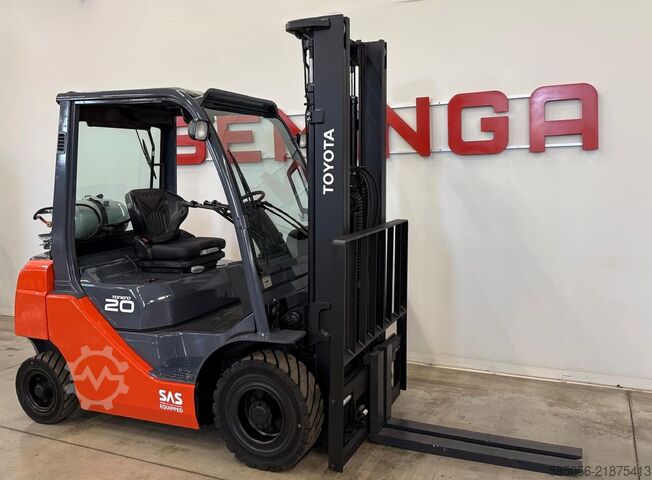 Forklift Toyota 11153 - 02-8FGF20