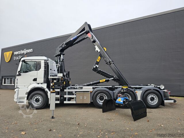Hook arm system MAN TGS 35.470 8x4 / HMF 2243 Z KRAAN + HAAKARM