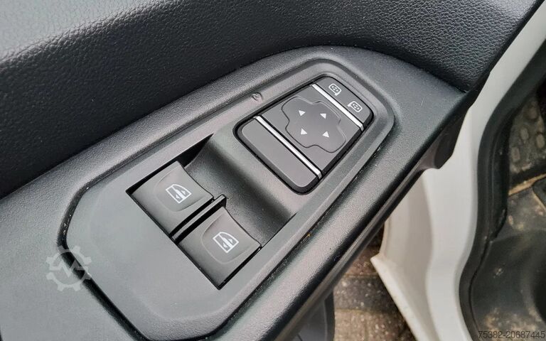 Kastenwagen Renault Trafic 150.30 L2H1 WIT - BV3 ALARM - EURO 6 - V...