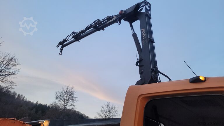 Dreiseitenkipper LKW Mercedes-Benz 1318 AK Kipper Kran 4X4 deutsches Fahrze