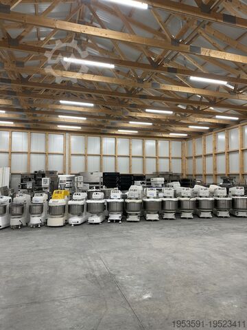 Verschiedene Bäckereimaschinen und Öfen Bäckereimaschinen & Öfen