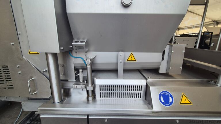 Sheet forming machine GEA MultiFormer 400