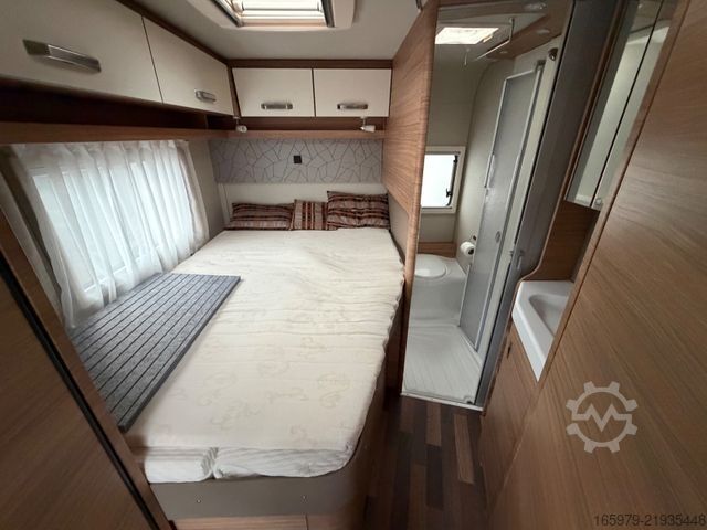 Semi-integrated camper WEINSBERG Cara Compact 600 MF