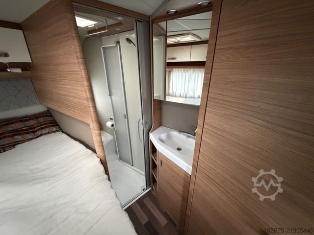 Semi-integrated camper WEINSBERG Cara Compact 600 MF