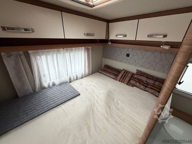 Semi-integrated camper WEINSBERG Cara Compact 600 MF