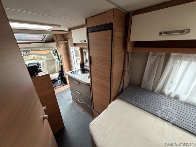 Semi-integrated camper WEINSBERG Cara Compact 600 MF