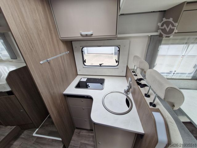Semi-integrated camper CARADO T 447 +pro+ Paket*TV Paket*Hubbett*
