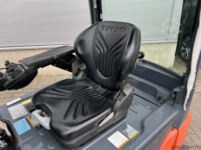 Electric 4-wheel forklift Toyota 8 FBMT 20