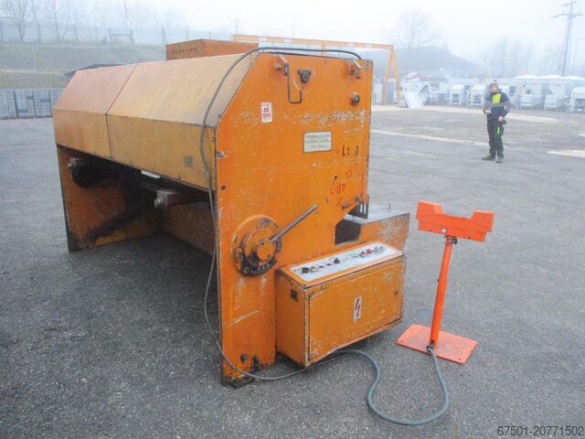 Hydraulische Tafelschere DIGEP DLB 7/2550 (3390)