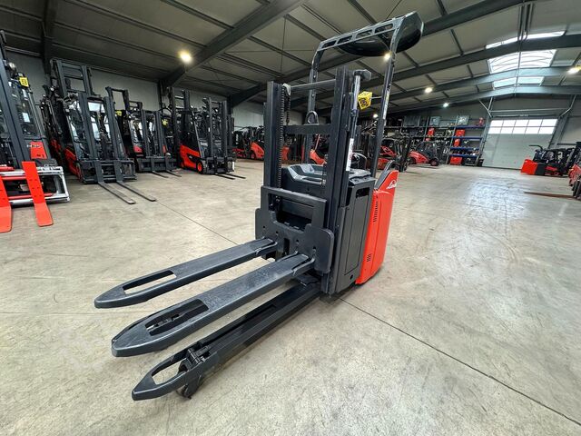 44/2023 service + UVV (accident prevention inspection) 03/2027 Linde D12H Linde D12 HP SP