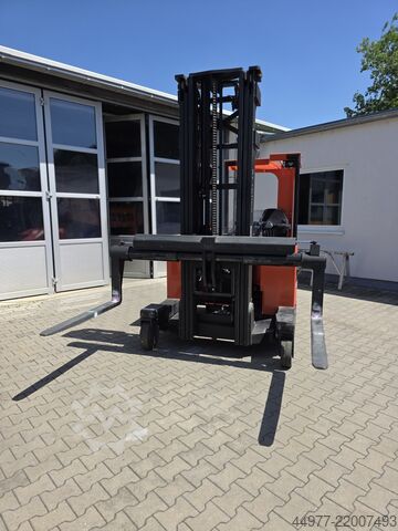 Vierwegestapler BT Reflex FRE 270