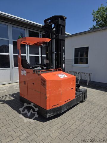 Vierwegestapler BT Reflex FRE 270