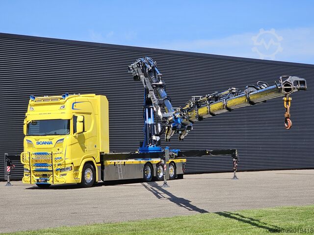 Crane truck Scania S580 V8 / 8x4 / FASSI 115 t/m CRANE / RETARDER