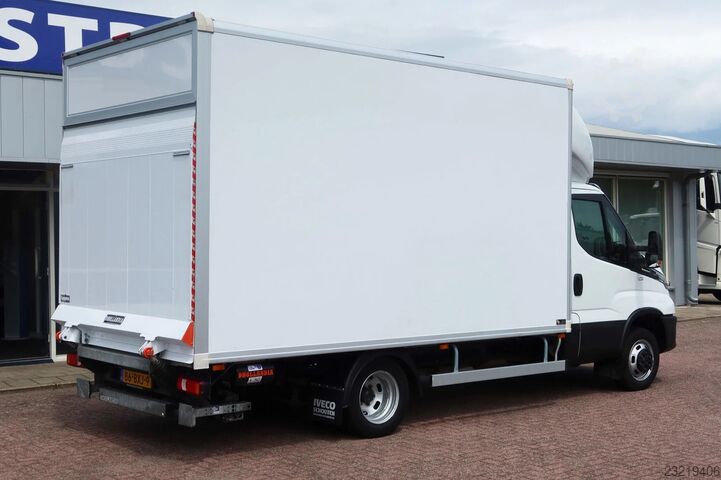 Iveco 50C18 C1 Rijbewijs. Laadvermogen 2184 KG. Hi-Matic Bak+klep 1.000 kg Iveco 50C18 C1 Rijbewijs. Laadvermogen 2184 KG. Hi-Ma...