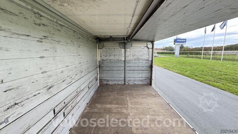 Iveco EuroCargo 180E32 4x2R, 18 t, Speiser beverage body Iveco EuroCargo