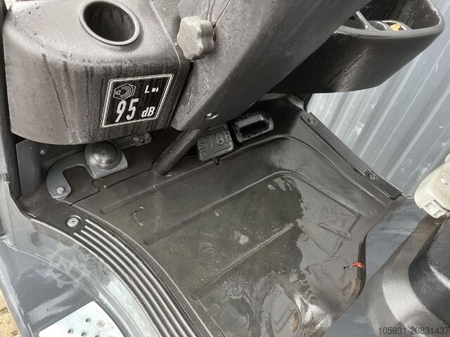 Treibgasstapler Linde H18T-01