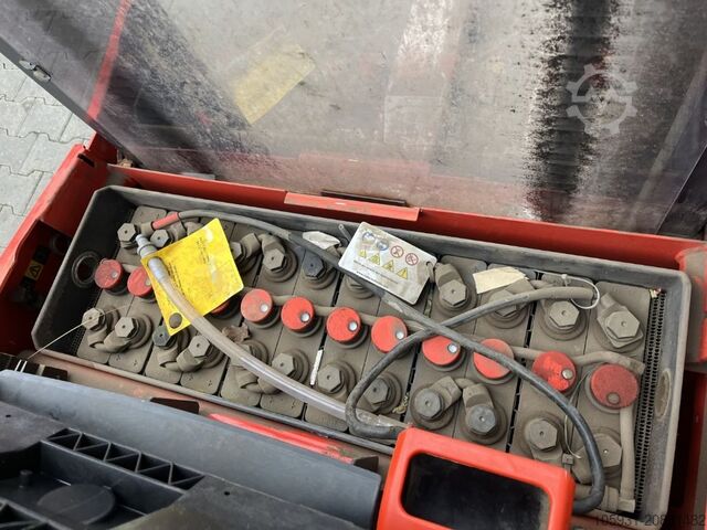 Deichselstapler Linde D08