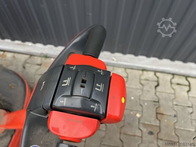 Deichselstapler Linde D08