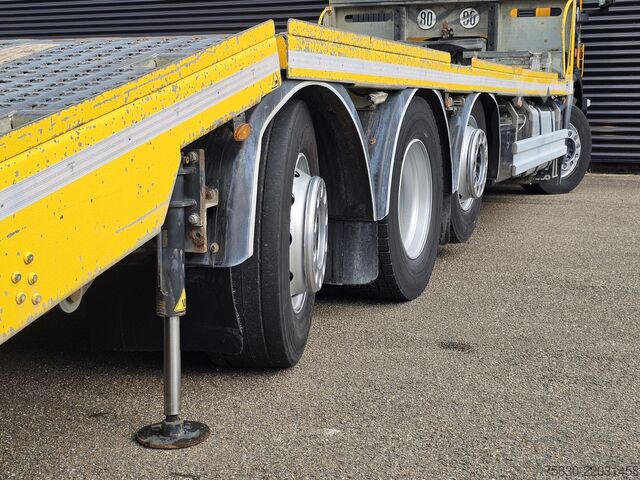 Car carrier van Iveco AD320S42 8x2 / RETARDER / WINCH / AUTO-TRANSPORTER
