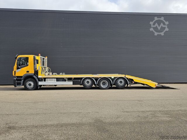 Car carrier van Iveco AD320S42 8x2 / RETARDER / WINCH / AUTO-TRANSPORTER