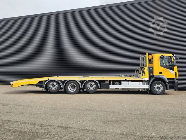 Car carrier van Iveco AD320S42 8x2 / RETARDER / WINCH / AUTO-TRANSPORTER