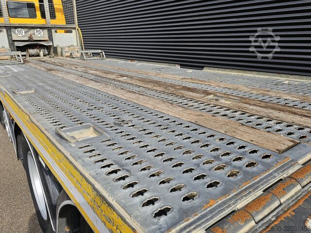 Car carrier van Iveco AD320S42 8x2 / RETARDER / WINCH / AUTO-TRANSPORTER