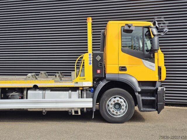 Car carrier van Iveco AD320S42 8x2 / RETARDER / WINCH / AUTO-TRANSPORTER