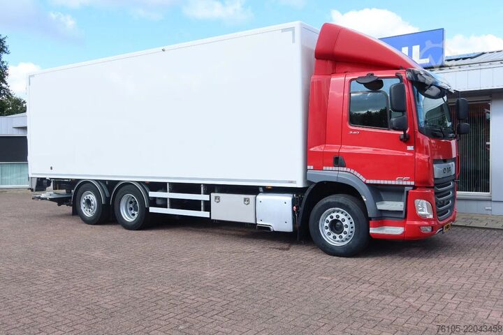 Box body DAF CF 340 FAN 6X2 Bakwagen + Klep 2500 KG