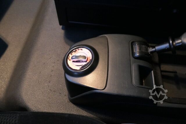 LKW mit Kofferaufbau man TGL 12.250 LBW AHK