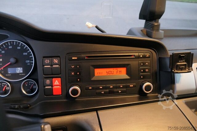 LKW mit Kofferaufbau man TGL 12.250 LBW AHK