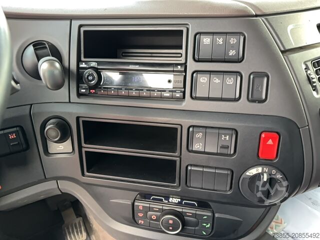 Zugmaschine DAF XF 530 FT