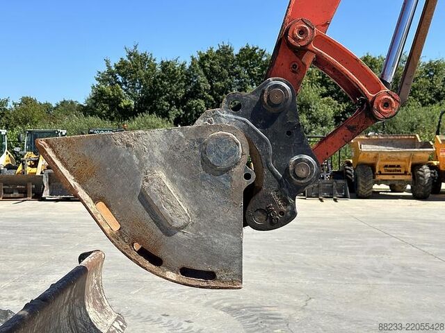 Excavator Kubota KX080-4A2