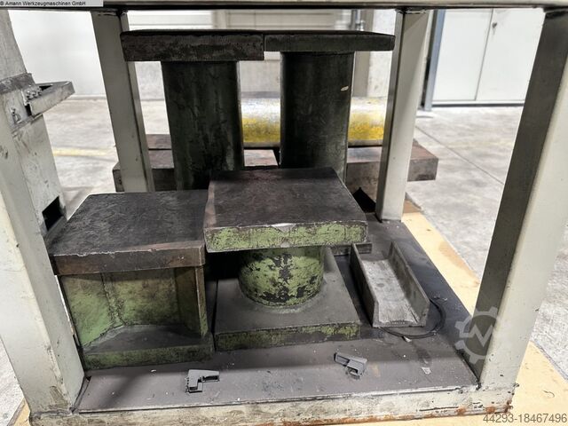 Hand-Operated Fly Press AGEO 80/960