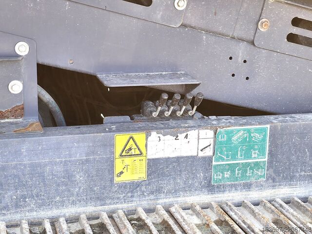 Coarse material screening plant Terex Warrior 1800