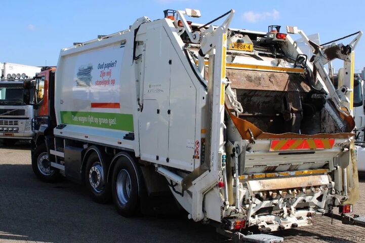 Refuse collection vehicle Iveco Stralis 270 CNG + GARBAGE + EURO 5 + 6X2 + RETA...