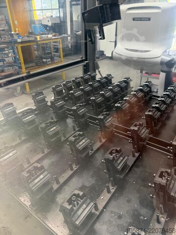 DMG MORI DMU 50 3rd mit LANG RoboTrex DMG MORI DMU 50 3rd