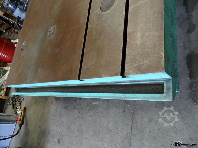 Verschiedene T-Nut-Spannplatten / Planscheibe Diverse T-gleuf opspanplaat / vlakplaat