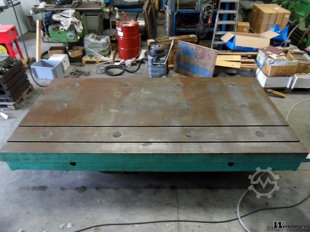 Verschiedene T-Nut-Spannplatten / Planscheibe Diverse T-gleuf opspanplaat / vlakplaat