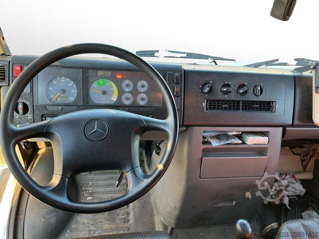 Box van Mercedes-Benz Vario 616 D Koffer Werkstattkoffer AHK Facelift