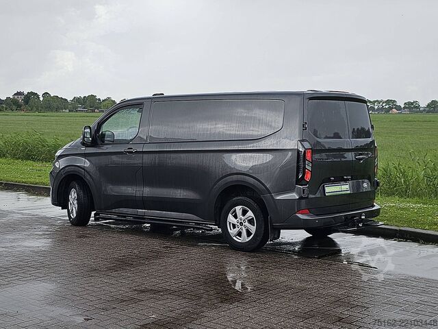 High-roof van FORD TRANSIT CUSTOM 2.0 L1 EDITION B&O LED!