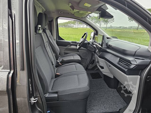 High-roof van FORD TRANSIT CUSTOM 2.0 L1 EDITION B&O LED!