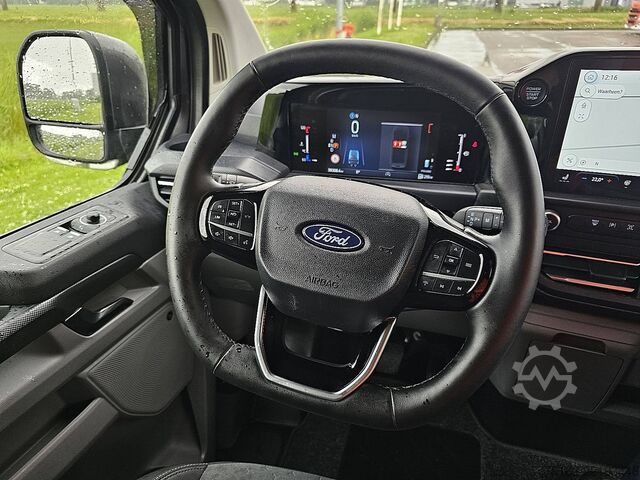 High-roof van FORD TRANSIT CUSTOM 2.0 L1 EDITION B&O LED!