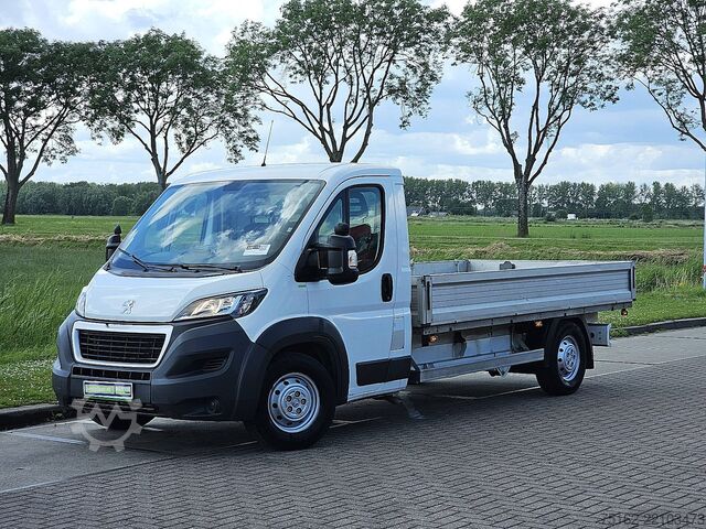 High-roof van PEUGEOT BOXER