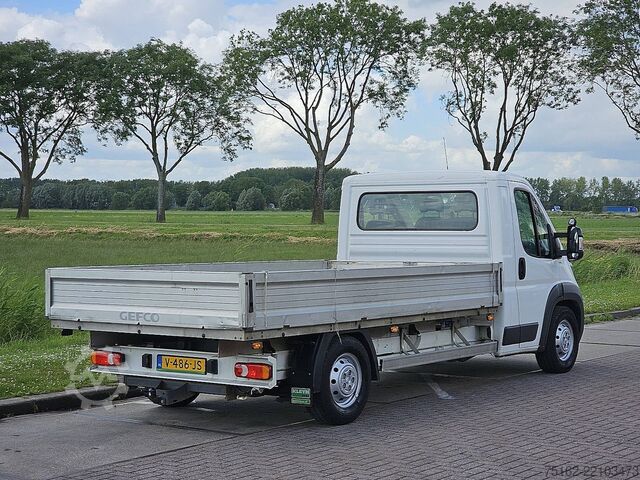 High-roof van PEUGEOT BOXER